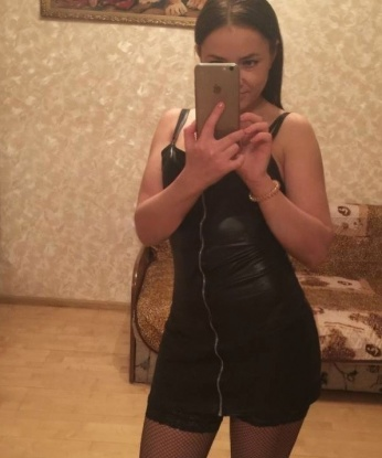 У меня есть все, чтобы сделать тебя счастливым - отзывы моих клиентов говорят сами за себя. Услуги, которые я предлагаю, насыщены страстью и фантазией. Ты сможешь погрузиться в мир наслаждения и расслабления вместе со мной. Ты получишь незабываемый опыт, который заставит тебя вернуться ко мне снова и снова. Я готова подарить тебе удовольствие и исполнить все твои желания. Посмотри мои фото, чтобы увидеть, насколько жгучей и привлекательной я являюсь. Жду встречи с тобой, чтобы погрузиться в мир наслаждения в моей уютной квартире в Москве. 💋 Алиса